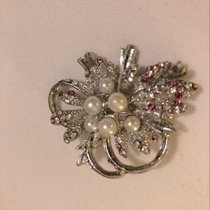 Vintage Pink Rhinestone and Faux Pearl Brooch